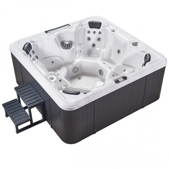 outdoor hot tub spa
